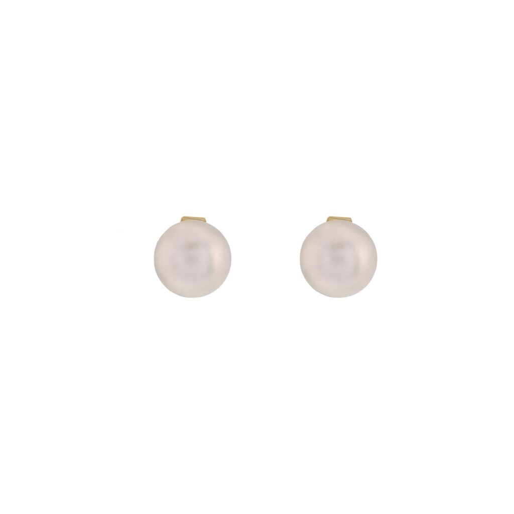 18Y 8mm Round Akoya Pearl Studs