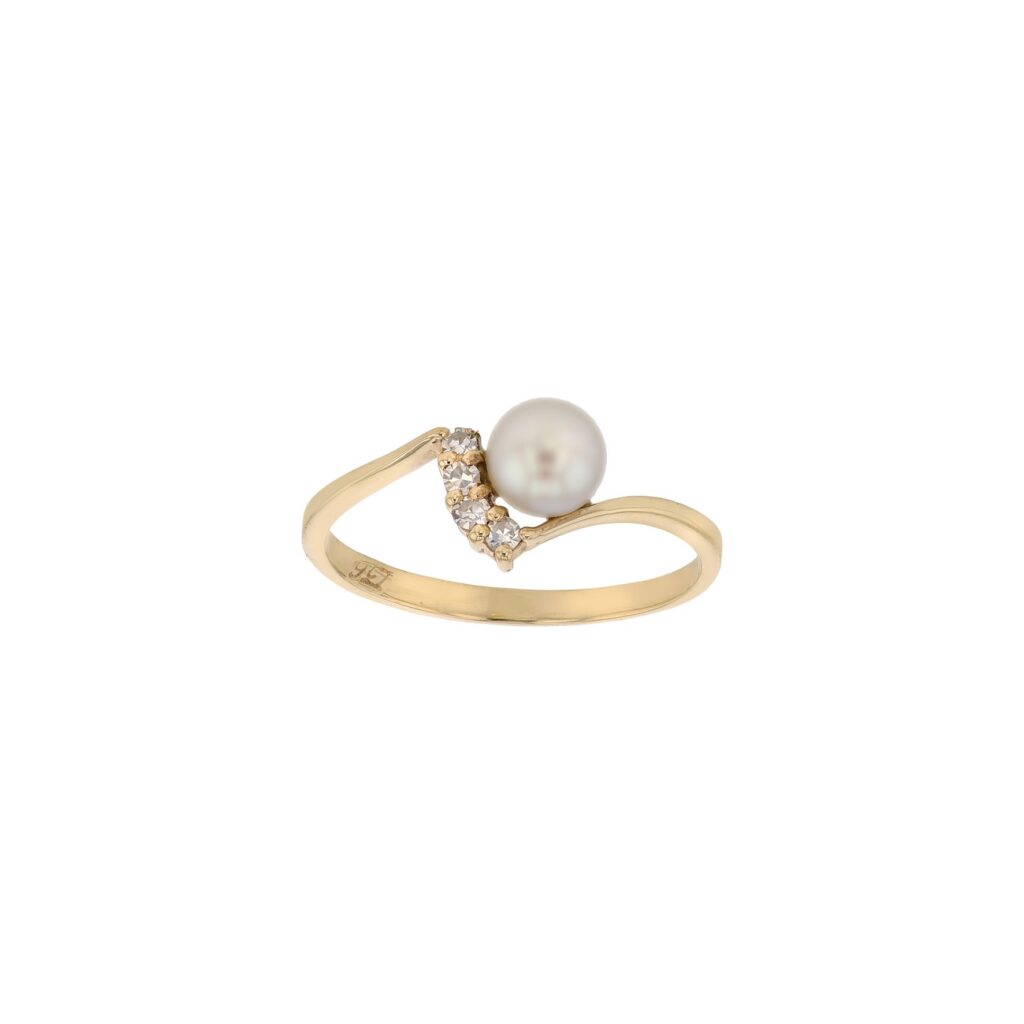 9K 5.7mm Fresh Water Pearl with 2 side Diamonds
