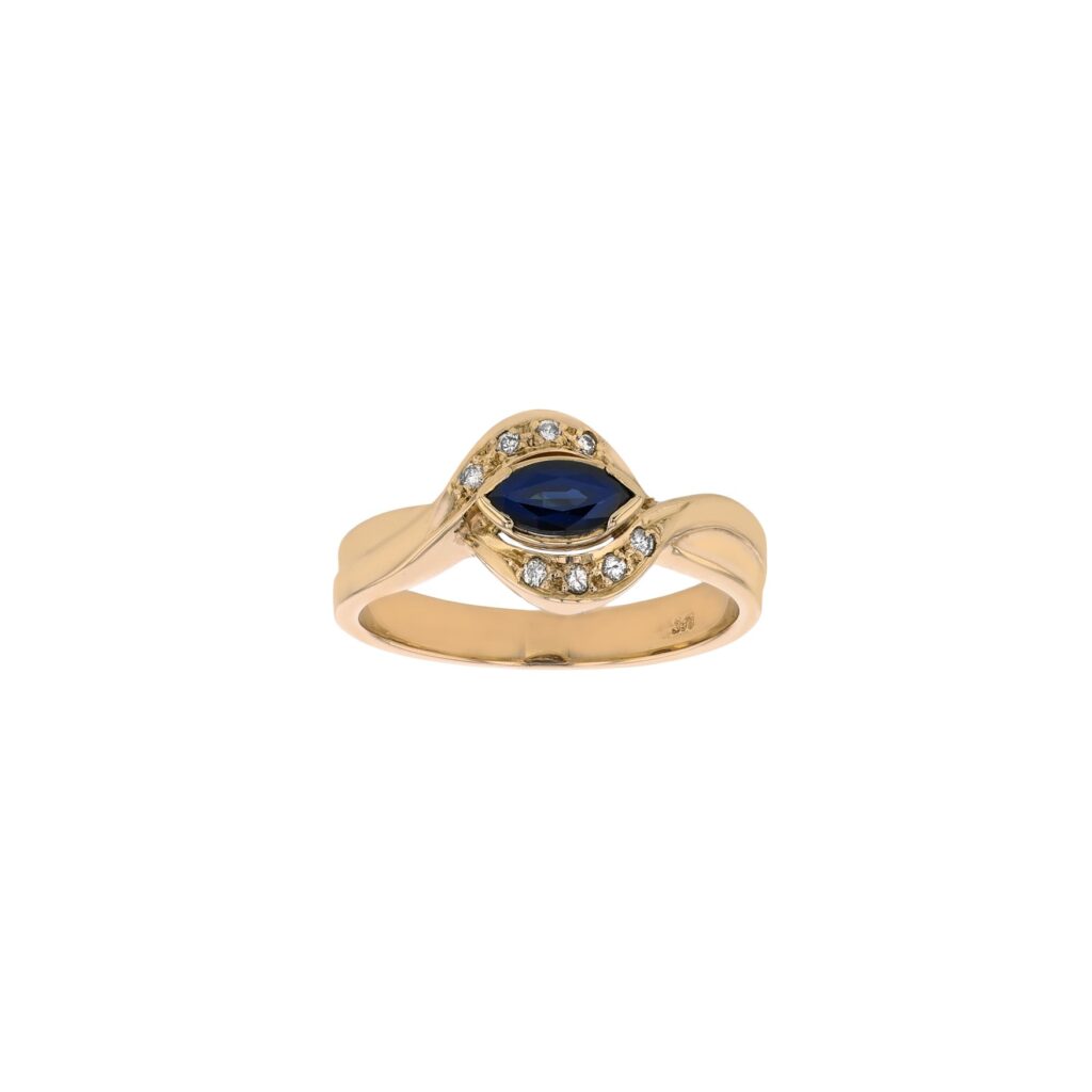 9K 1Marquise Centre with 8Diamond Ring